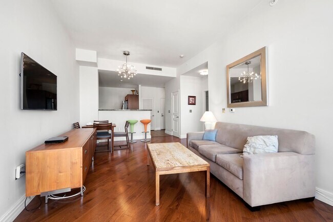 Foto del edificio - Top Floor Condo in the Gaslamp District!