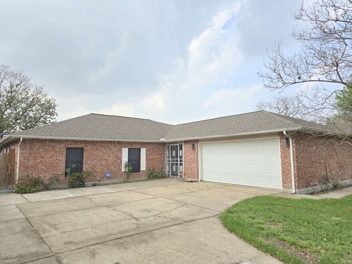 1335 Willersley Ln, Channelview, TX 77530 House Rental in Channelview