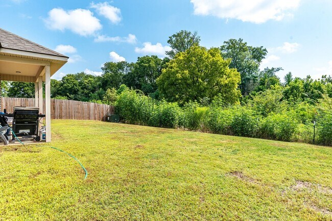 Building Photo - 4 Bedroom 2.5 Bath in Victoria Meadows