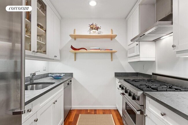 Foto del edificio - 400 E 51st St