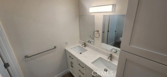 Foto del edificio - 1030 W MacArthur Blvd