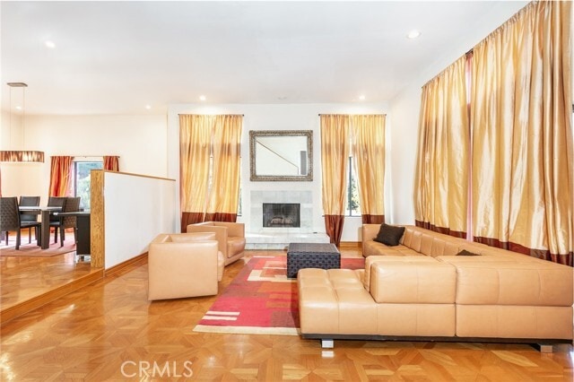 Foto del edificio - 3965 Alta Mesa Dr