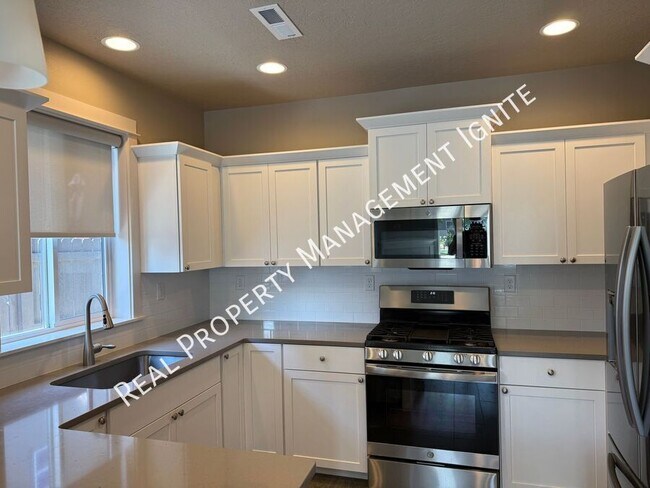 Foto del edificio - 2569 NW Spruce Pl
