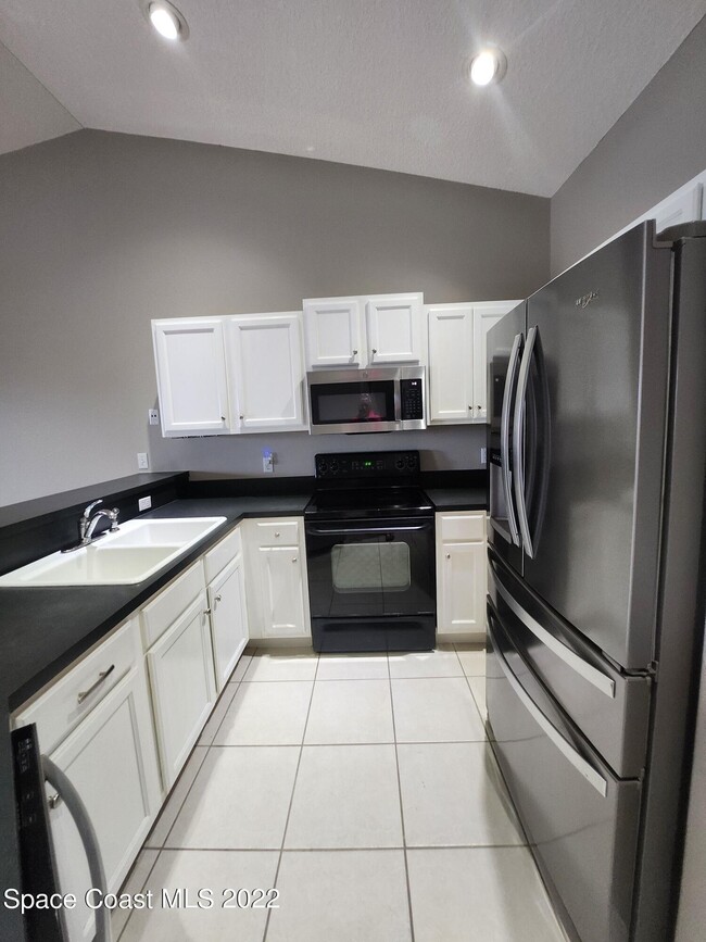 Building Photo - 1953 Cato Ct