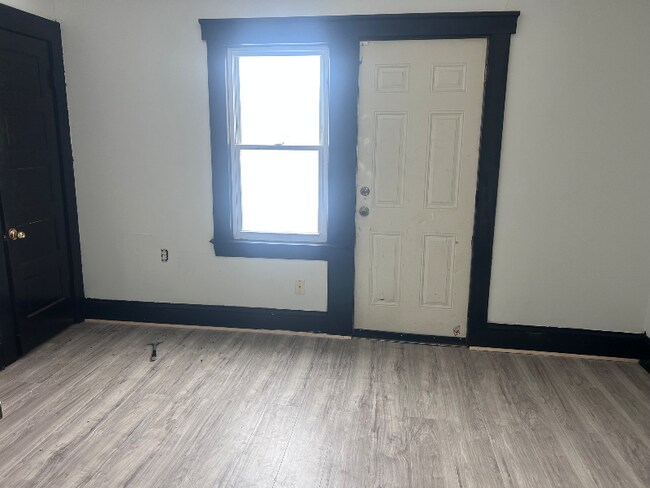 Building Photo - 7715 Goodman Ave