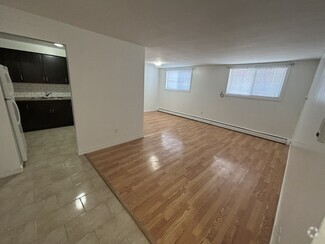 Building Photo - 50 Queenston Dr