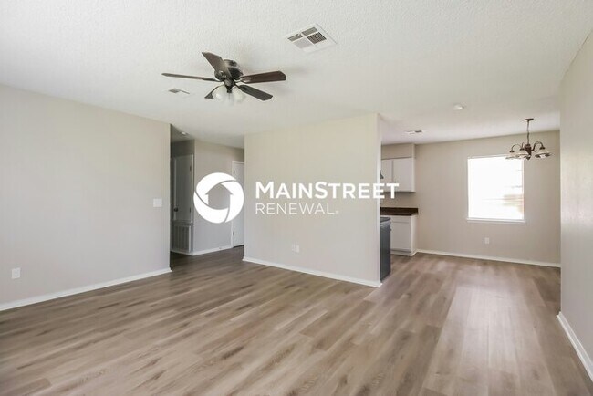 Foto del edificio - 3 Bedroom Pet-Friendly Home in CHOCTAW, OK...