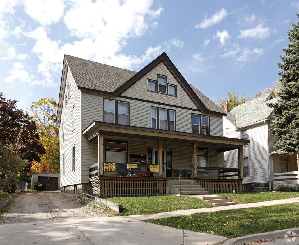 Building Photo - 119 College Pl