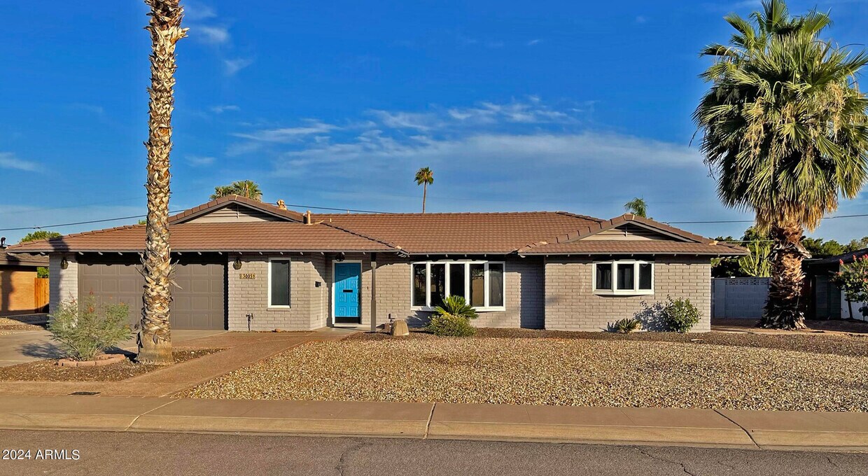 Primary Photo - 3005 S Fairway Dr