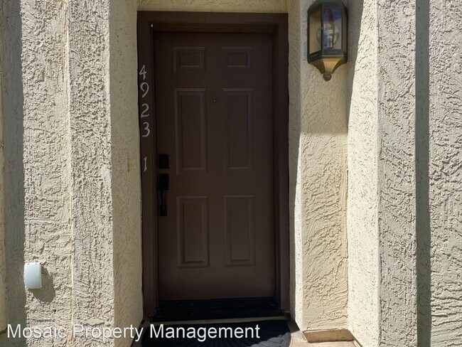 Foto del edificio - 2 br, 2.5 bath House - 4923 E. Hazel Dr., ...