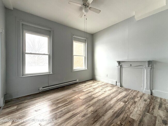 Foto del edificio - 110 Partition St