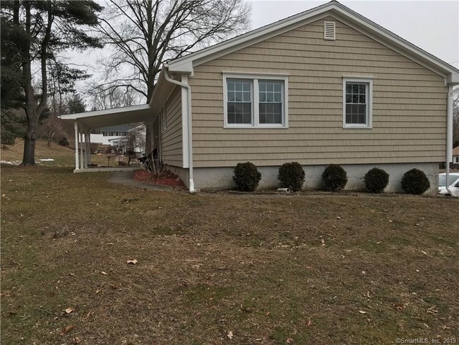 Building Photo - 806 Riverside Dr