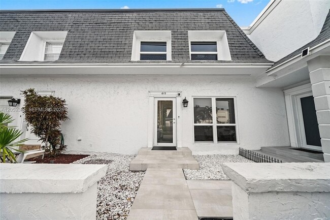 Photo - 613 NE 26th Avenue Unit Townhome