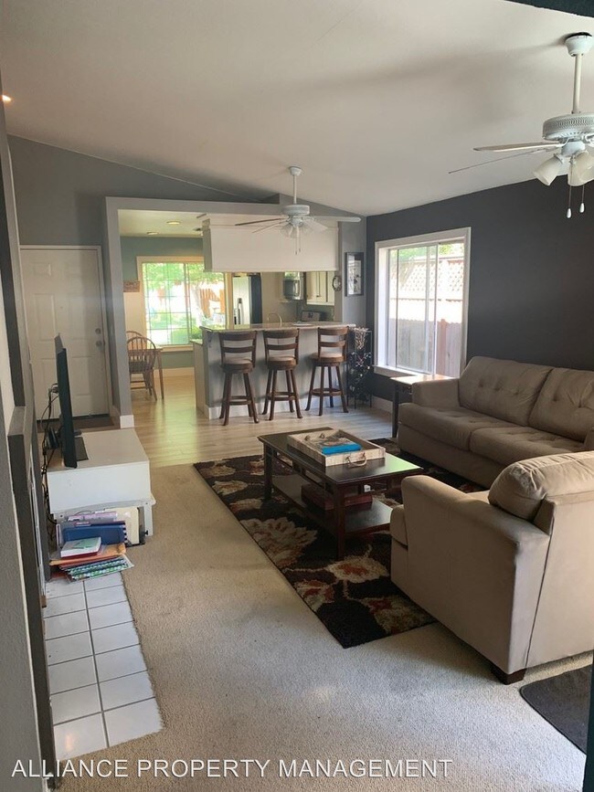 Foto del edificio - 2 br, 2 bath House - 2130 Fairfax Place