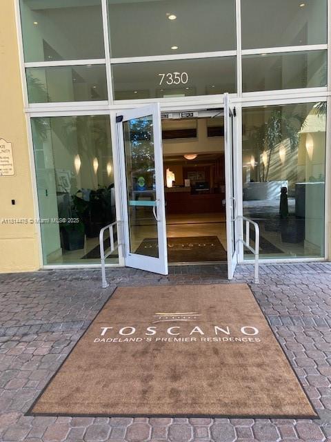 Foto del edificio - 7355 SW 89th St