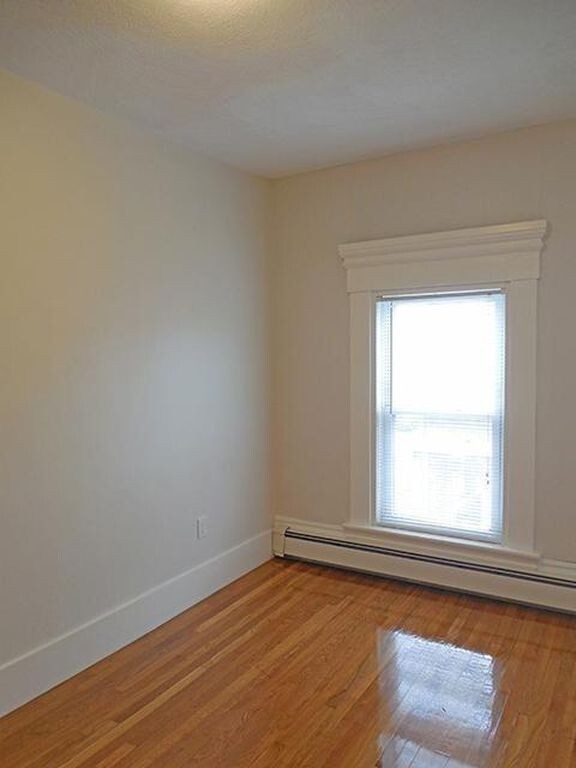 Building Photo - 17 Webster St