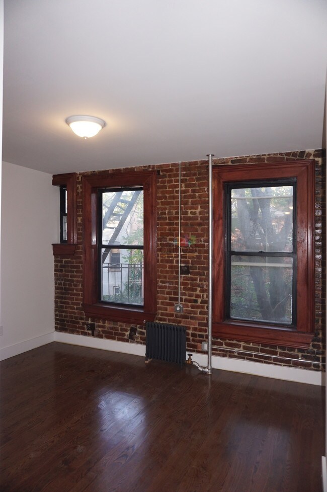 Foto del edificio - 475A Hicks St