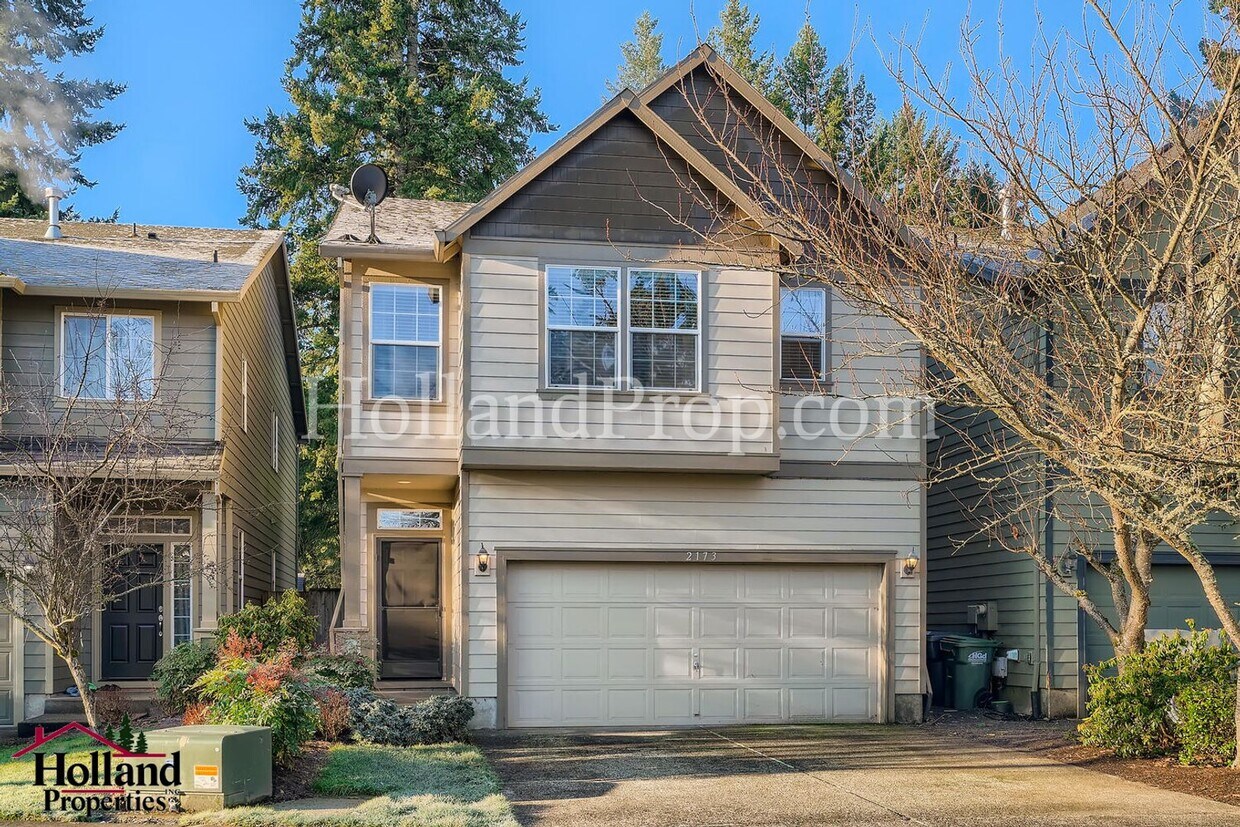 Primary Photo - Fantastic Single-Family Home near Downtown...