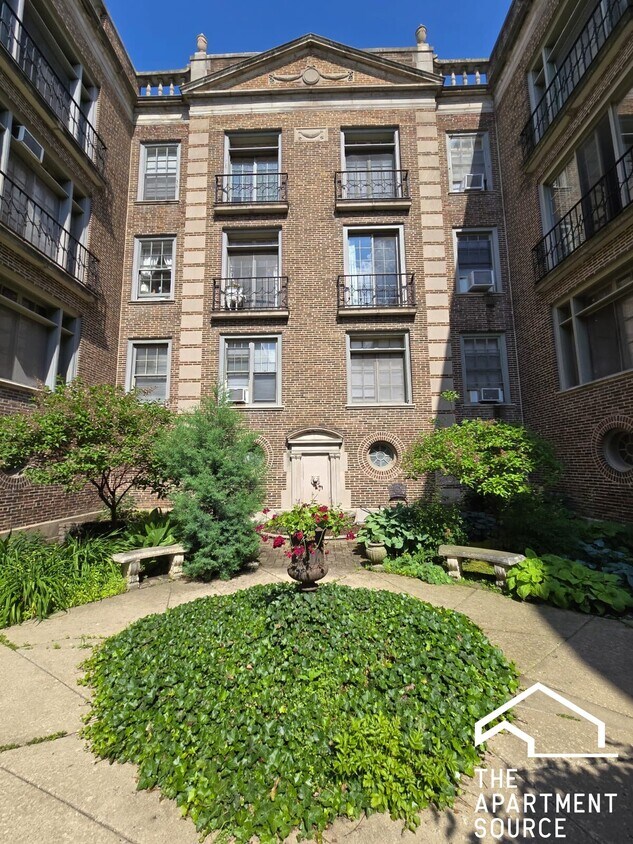 Building Photo - 909 Elmwood Ave