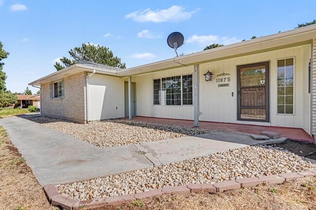 Building Photo - 11875 W Hidden Valley Rim Rd
