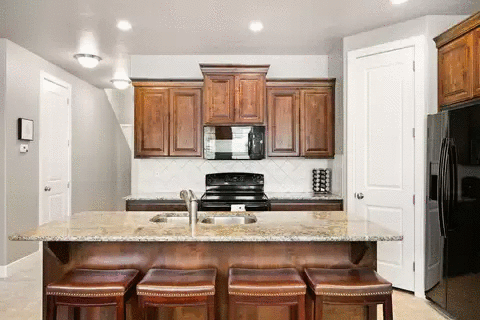 Building Photo - 4205 E Torrey Pines Dr