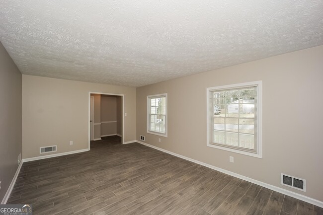 Building Photo - 9247 Raven Dr