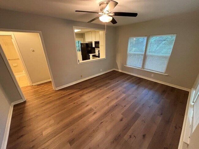 Foto del edificio - 5610 Montview St