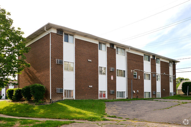 Building Photo - 15 Beth Ln