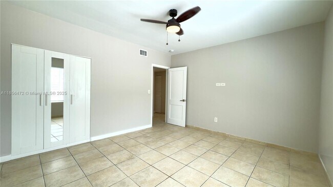 Foto del edificio - 534 SW 6th Ct