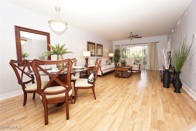 Foto del edificio - 7819 Regal Heron Cir