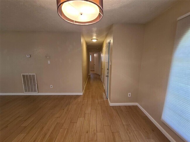 Foto del edificio - 2611 Plymouth Rock Dr