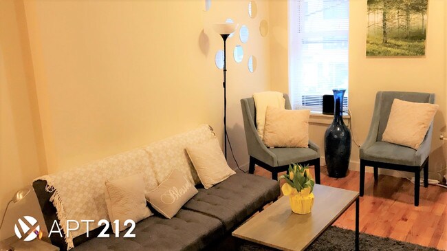 Foto del edificio - 834-832 2nd Ave