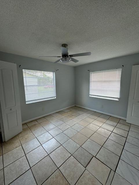 Building Photo - 127 Pineda St