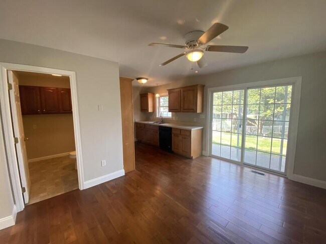 Foto del edificio - 517 E Linden St