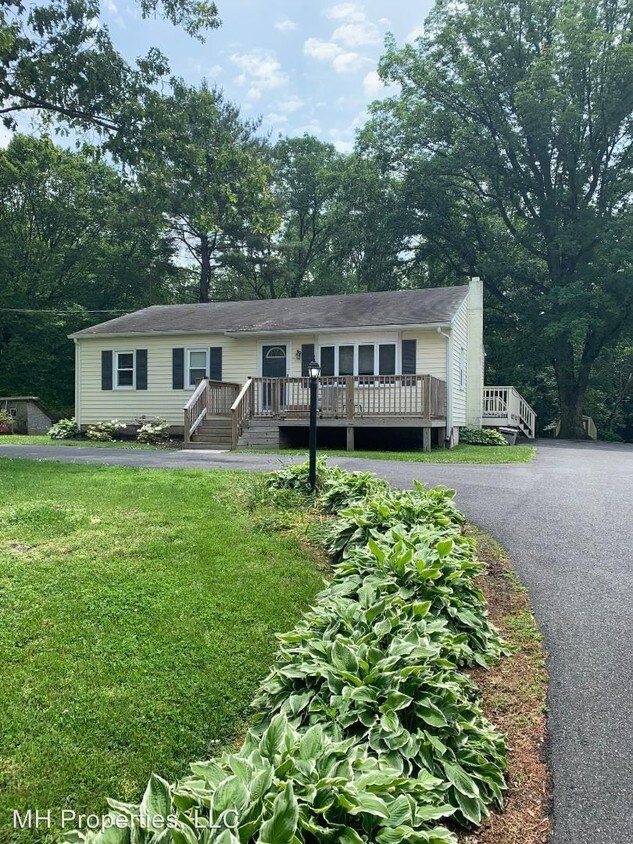 Primary Photo - 3 br, 1 bath House - 729 Walters Mill Road