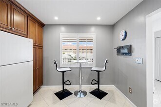 Building Photo - 6900 Dennis Cir