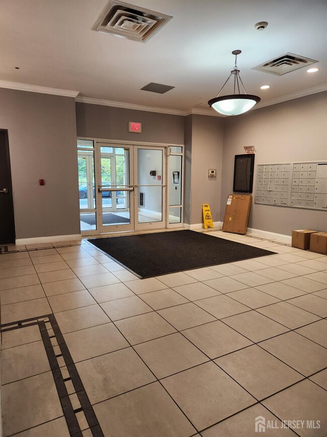 Building Photo - 358 Rector St