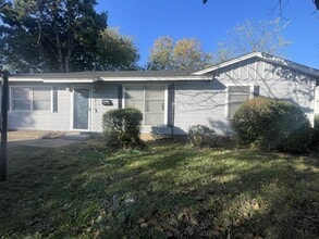 Building Photo - 8411 Glen Regal Dr