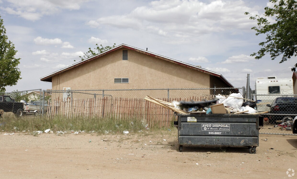 Building Photo - 16503 Hollyhock Rd