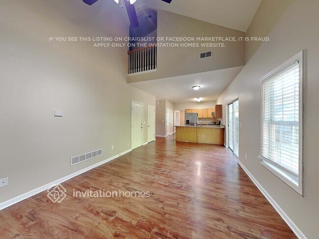 Foto del edificio - 5881 Newnan Ct