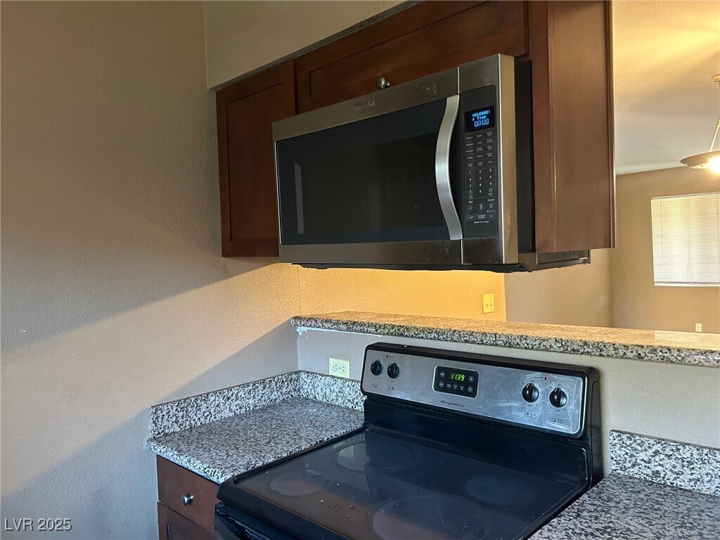 Building Photo - 2750 S Durango Dr
