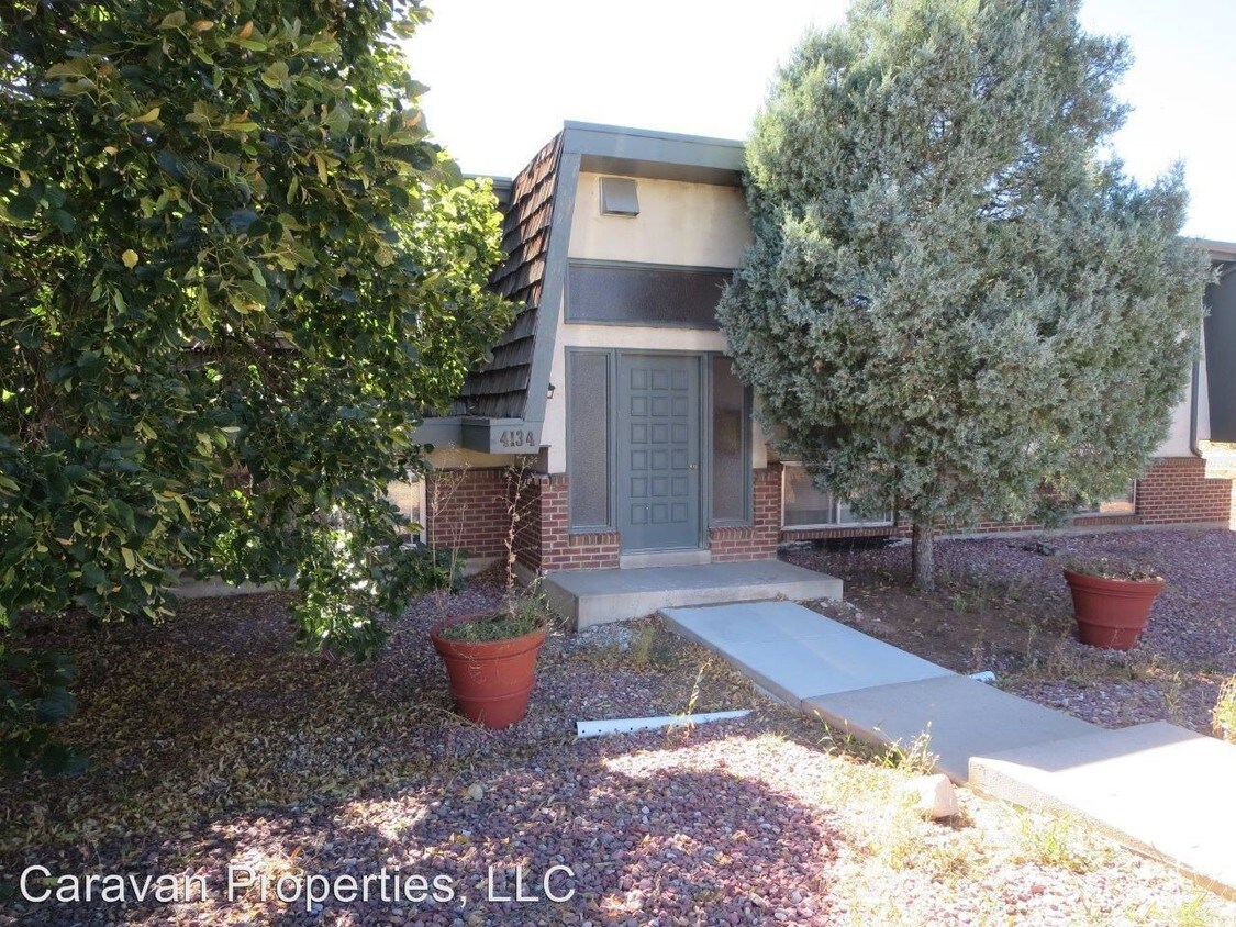 Primary Photo - 4134 Forrest Hill Rd