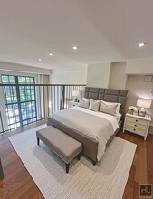 Building Photo - Bruckner Boulevard