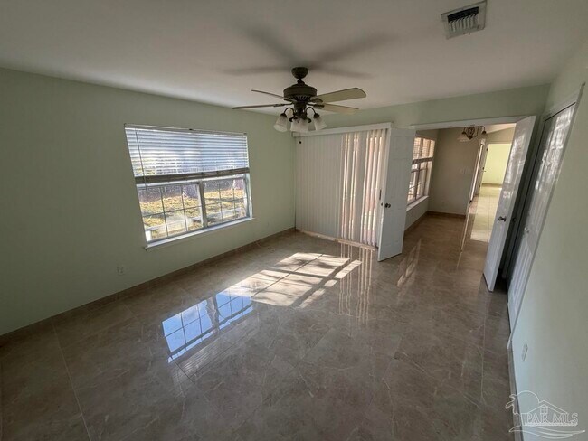 Foto del edificio - 10 Arapaho Dr