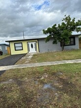 Building Photo - 5665 Daphne Dr