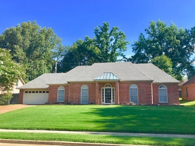 Foto del edificio - Spacious 3 Bedroom 2 Bath Home In Southeas...