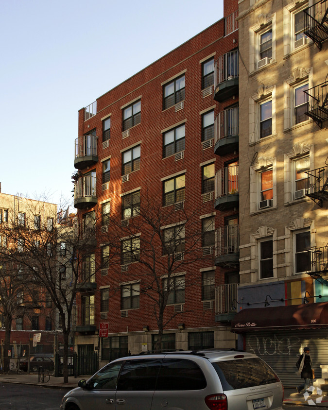 Building Photo - Norfolk Apts