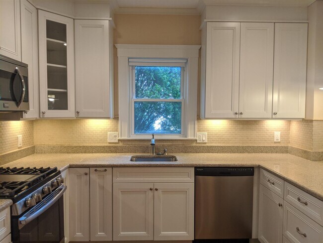 Foto del edificio - 9 Whitfield Rd