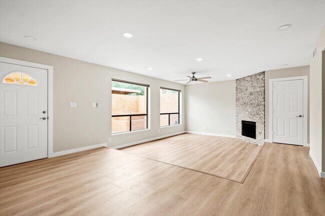Building Photo - 2500 N Hayden Rd