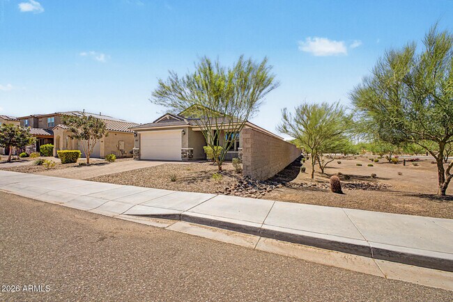 Building Photo - 13205 W Claret Cup Rd